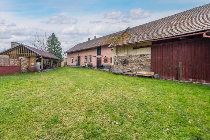 Prodej, Zemědělská usedlost, Zásmuky