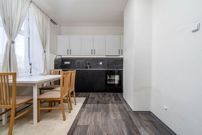 Prodej, Nájemní dům, Dymokury