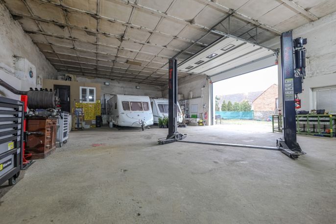 Prodej, Garáž, Křelovice