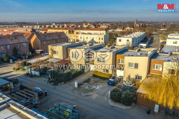 Prodej, Rodinný dům, 158 m², Jenštejn, Zlatnická