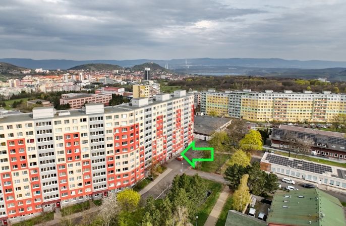 Prodej, Obchod a služby, Most