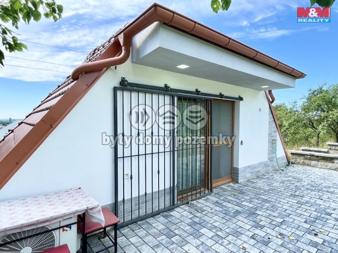 Prodej, Vinný sklep, Perná