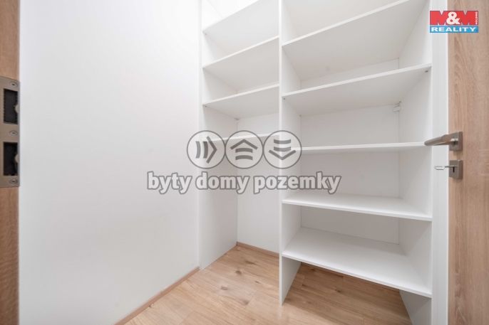 Prodej, Byt 1+kk, Třemošná