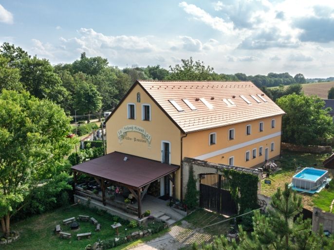 Pronájem, Byt 1+kk, Dřínov
