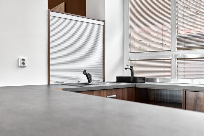 Pronájem, Obchodní objekt, Ostrov