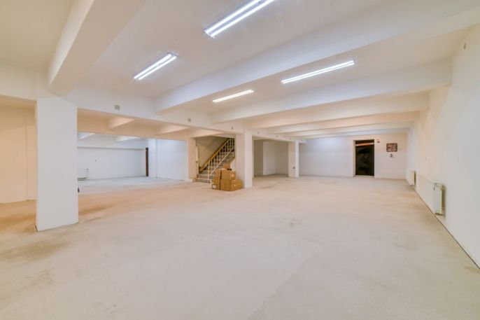 Pronájem, Obchod a služby, Cheb