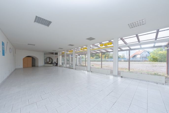 Prodej, Obchod a služby, Církvice