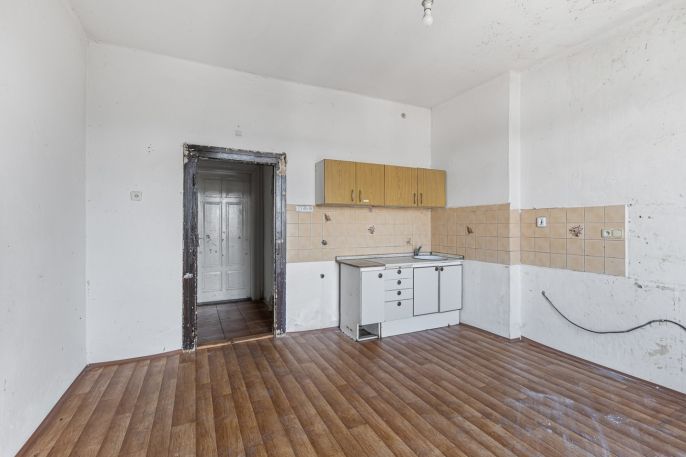 Prodej, Obchod a služby, Louny