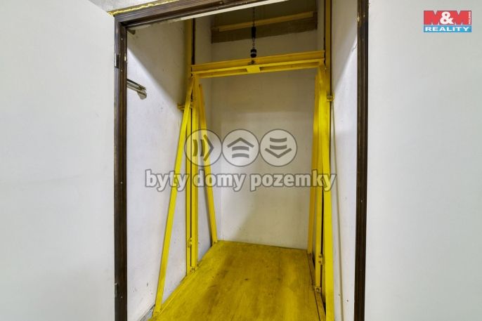 Prodej, Výrobní objekt, Stráž