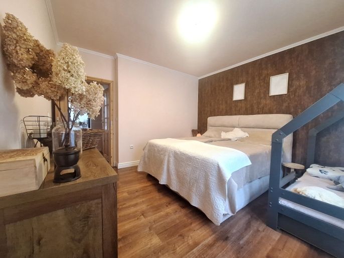 Prodej, Rodinný dům, Pohledy