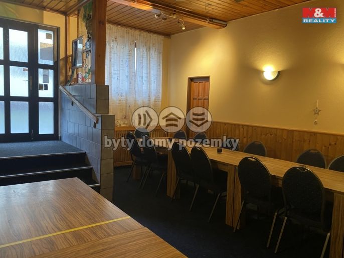 Pronájem, Obchod a služby, Opočno