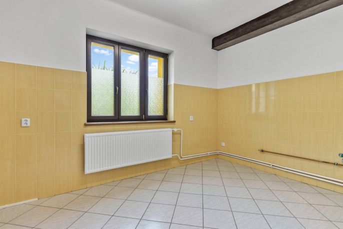 Pronájem, Obchod a služby, Semily
