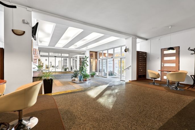 Pronájem, Obchodní objekt, Ostrov