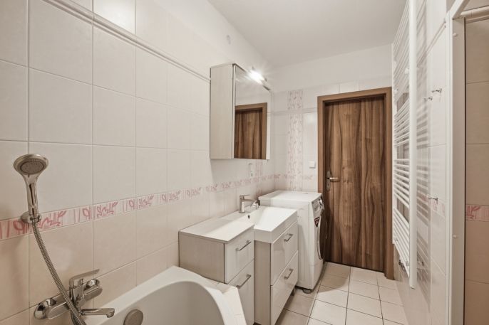 Prodej, Byt 3+1, Kněževes