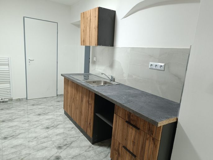 Pronájem, Byt 3+kk, Bělá pod Bezdězem