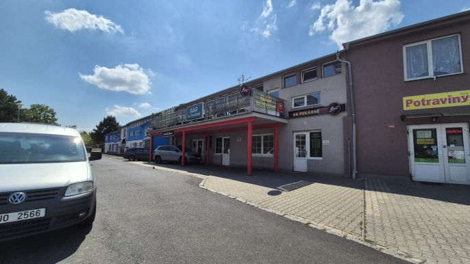 Pronájem, Obchod a služby, Most