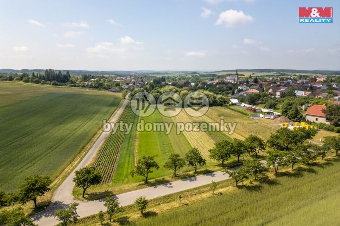 Prodej, Pole, Velký Újezd