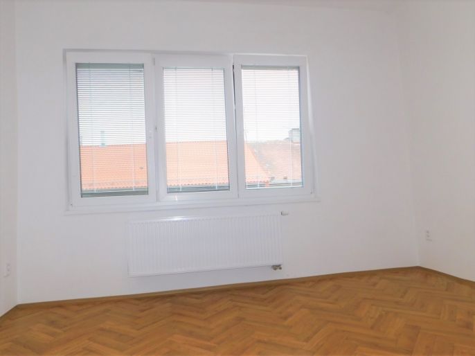 Pronájem, Byt 2+1, Cheb