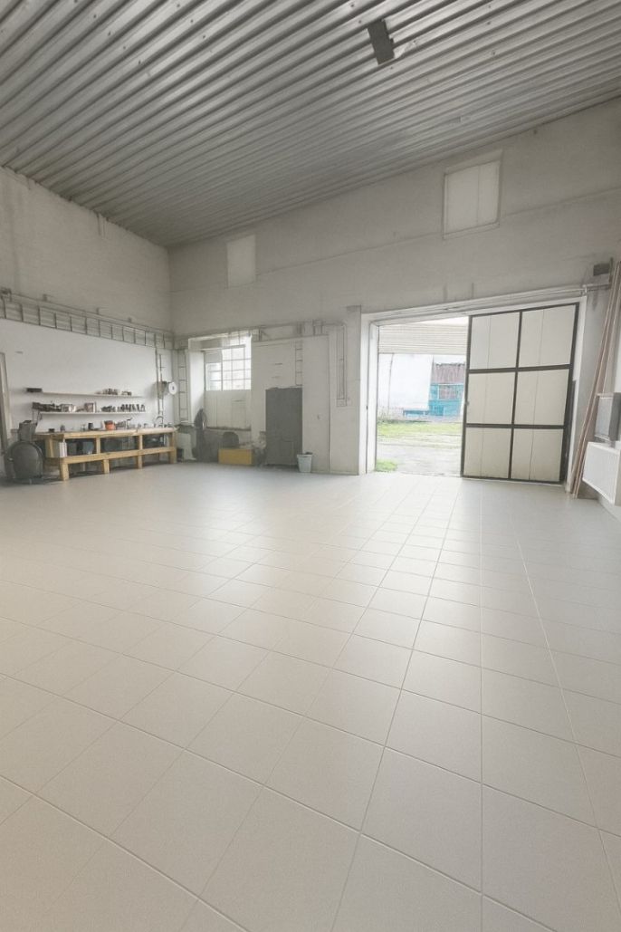 Pronájem, Sklad, Hořesedly