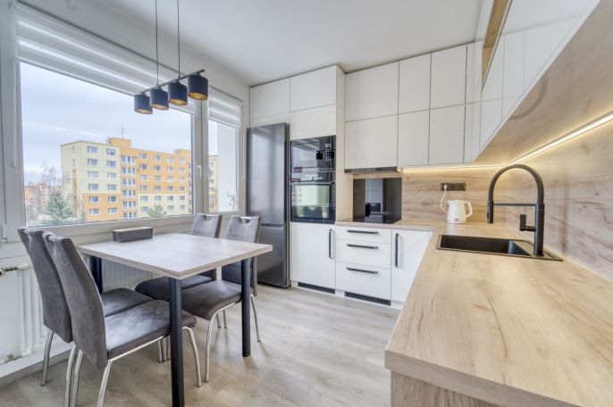 Prodej, Byt 4+1, Plzeň