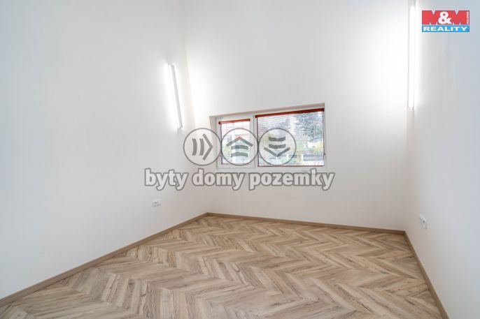 Prodej, Obchod a služby, Okrouhlo