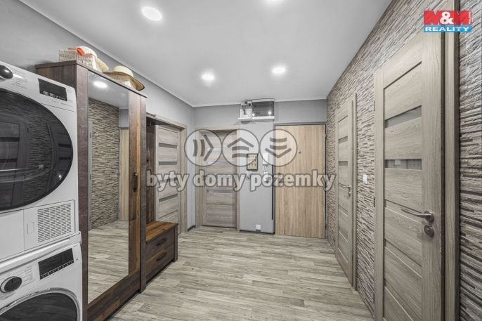 Prodej, Byt 4+1, Holice