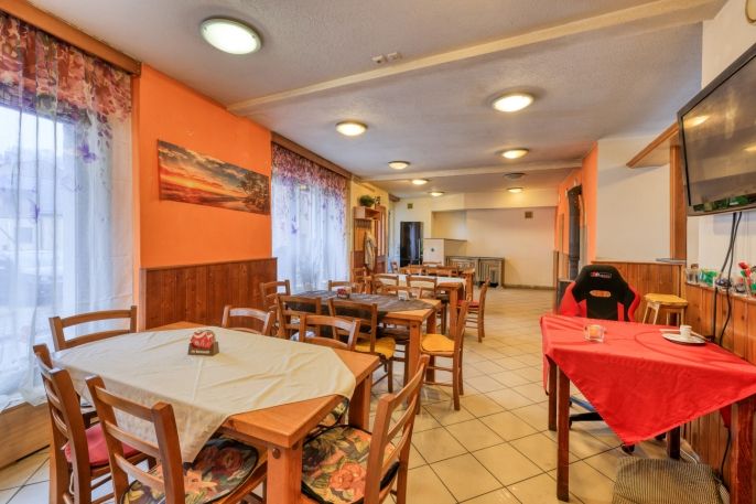 Prodej, Nájemní dům, Bečov nad Teplou