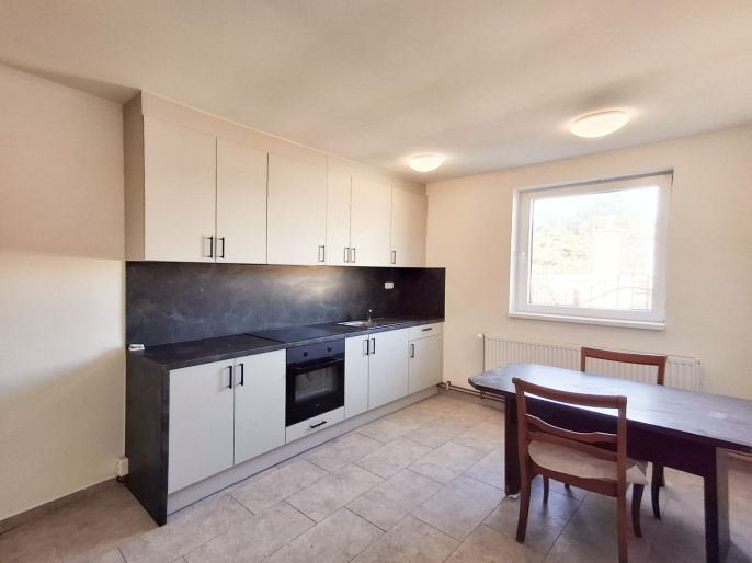 Prodej, Obchod a služby, Práče