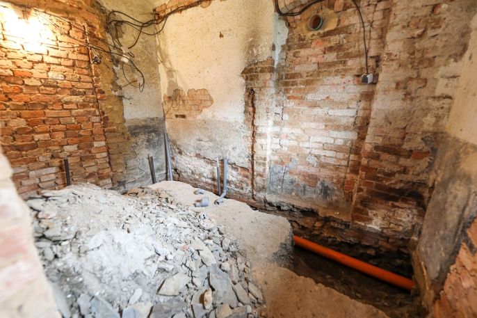 Prodej, Garáž, Křelovice