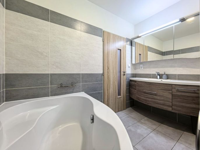 Pronájem, Byt 3+kk, Dolní Dobrouč