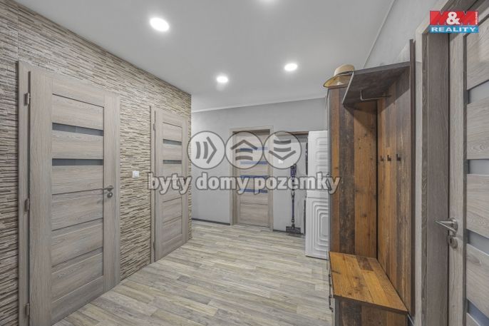 Prodej, Byt 4+1, Holice