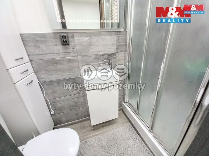 Pronájem, Byt 1+1, Karlovy Vary
