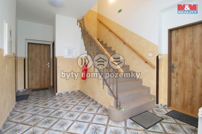 Pronájem, Byt 1+kk, Hradec Králové