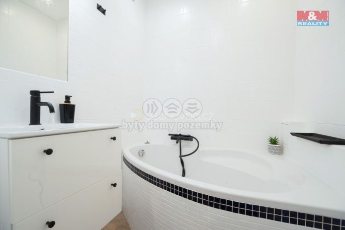 Prodej, Byt 2+kk, Kladno