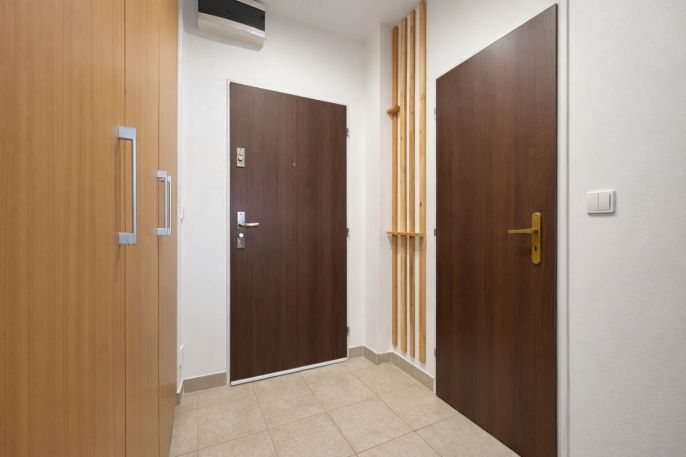 Pronájem, Byt 1+1, Karlovy Vary