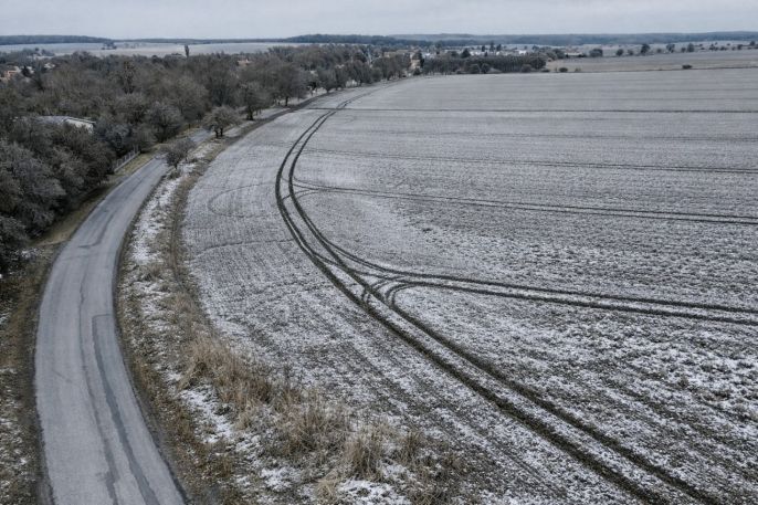 Prodej, Pole, Záhornice