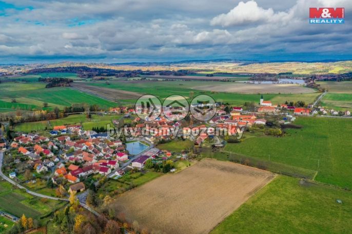 Prodej, Pole, Hradešice