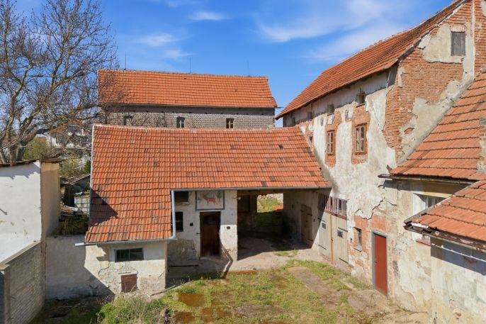 Prodej, Zemědělská usedlost, Kněževes