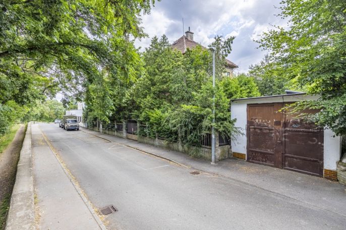 Prodej, Rodinný dům, 360 m², Praha, Nad Šárkou