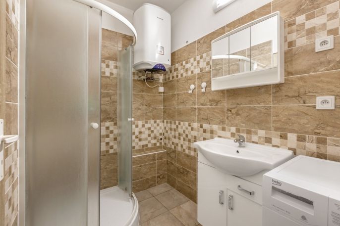 Prodej, Byt 3+1, Bzová