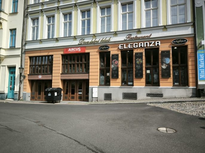 Pronájem, Garážové stání, Karlovy Vary