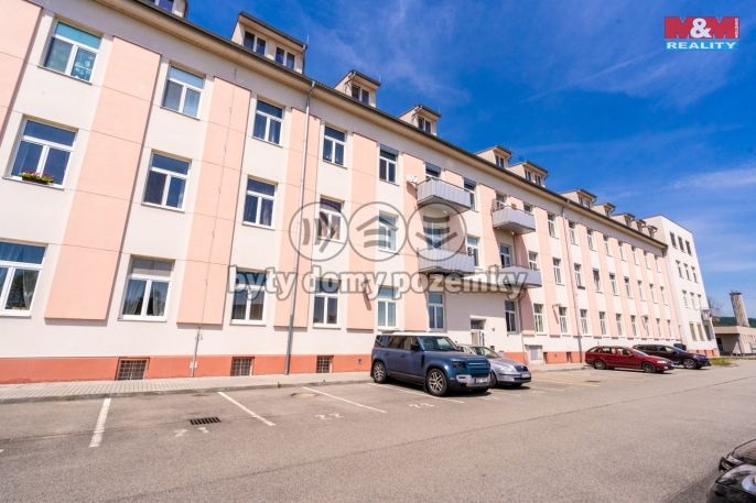 Prodej, Byt 4+kk, Písek