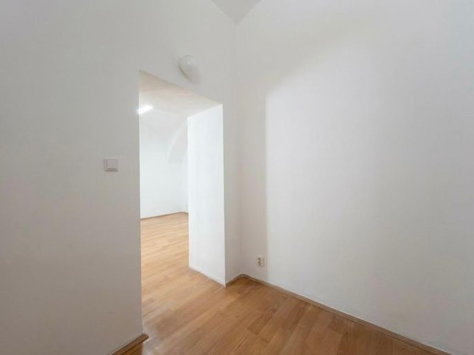 Pronájem, Obchod a služby, Bruntál