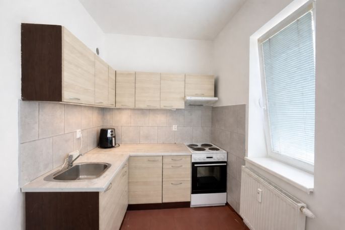 Pronájem, Byt 1+kk, Šestajovice