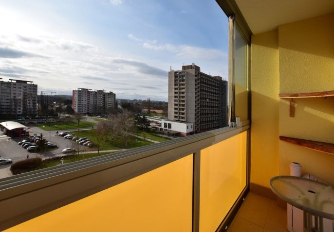 Pronájem, Byt 1+kk, Hradec Králové