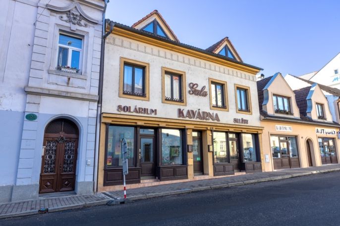 Prodej, Obchod a služby, Postoloprty