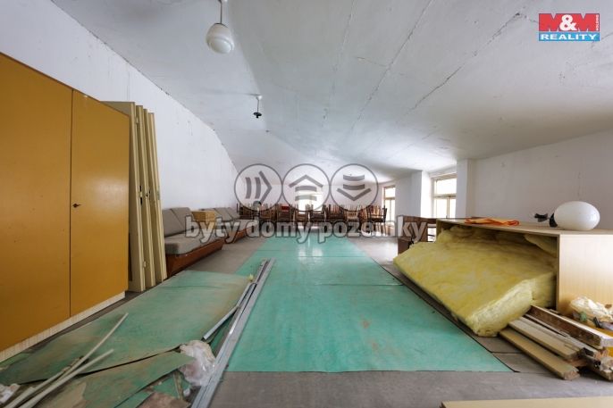 Prodej, Obchod a služby, Šternberk