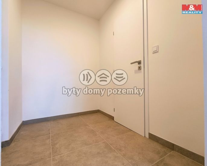 Pronájem, Byt 1+kk, Kladno