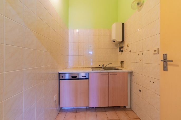 Prodej, Obchod a služby, Cheb