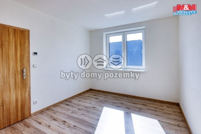 Pronájem, Byt 3+kk, Chrást